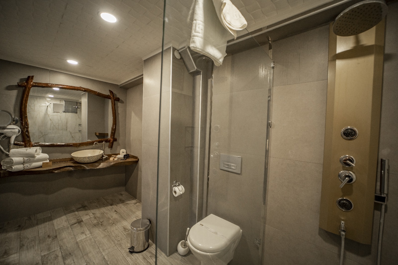 Suite Room 5